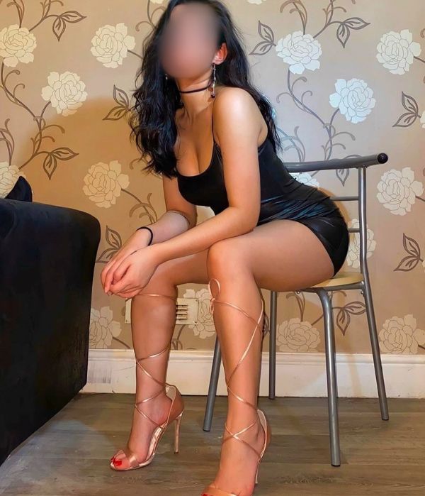 Tina Mumbai Escorts